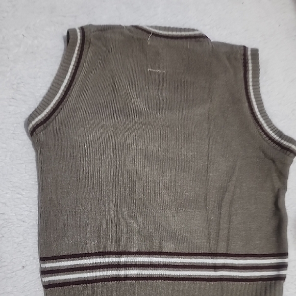 Striped Ribbed Sleeveless Top - Picture 9 of 15